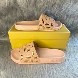 MICHAEL KORS SANDALS! ROSE GOLD!
